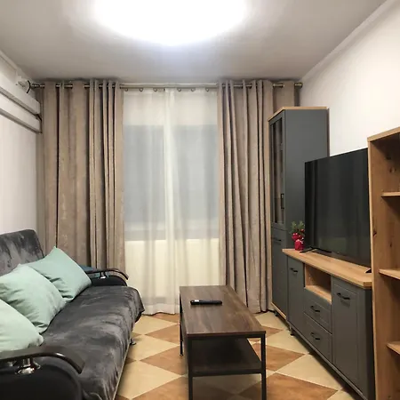 3 6 -7 Pers Apartment Craiova
